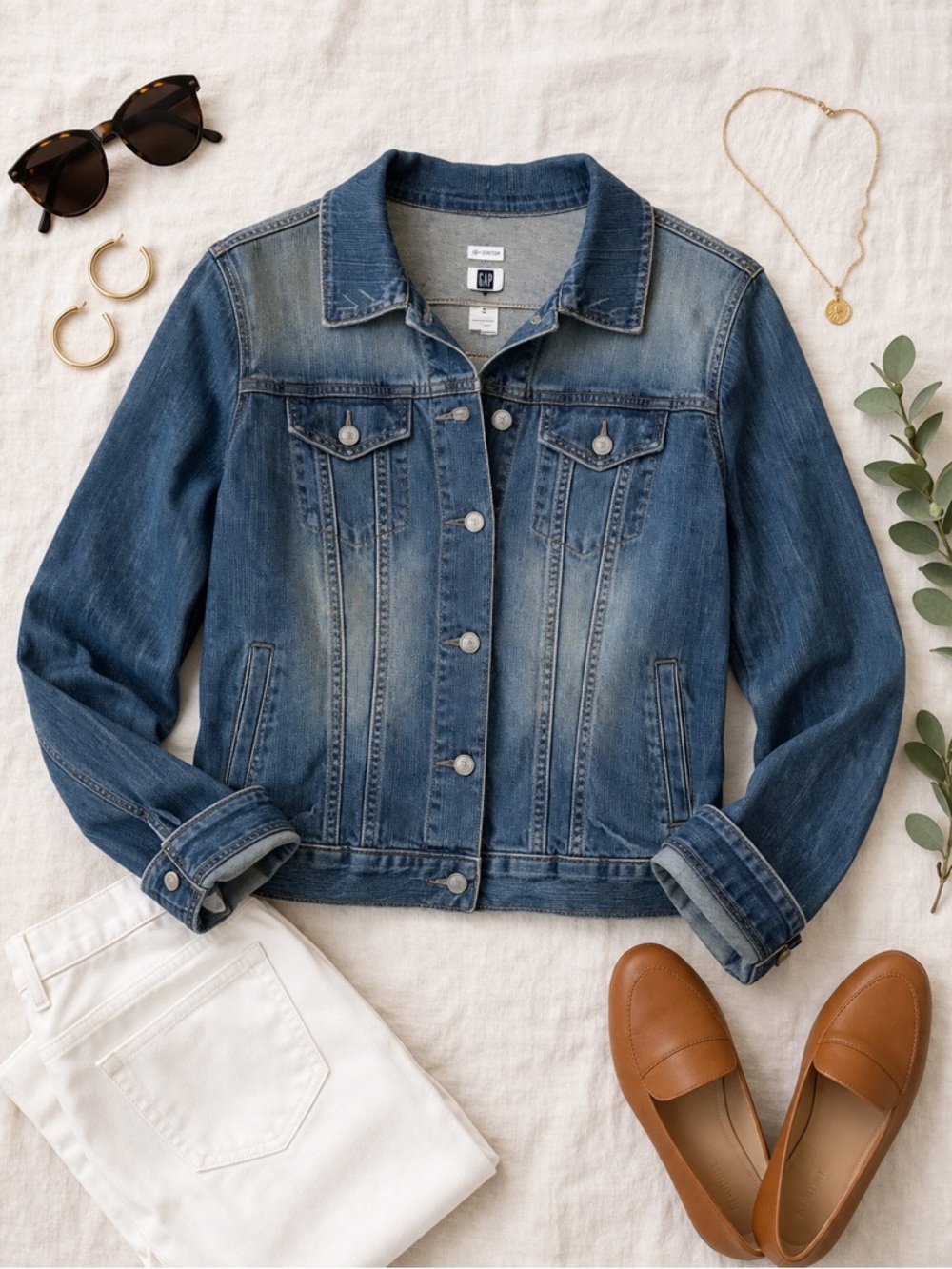 GAP Blue Denim Stretch Trucker Jacket Women’s Fitted Classic Jean Jacket-Medium